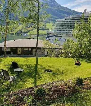Moderne Panoramaleilighet 3-roms I Olden