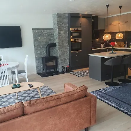 Moderne Panoramaleilighet 3-roms I Apartmán Olden